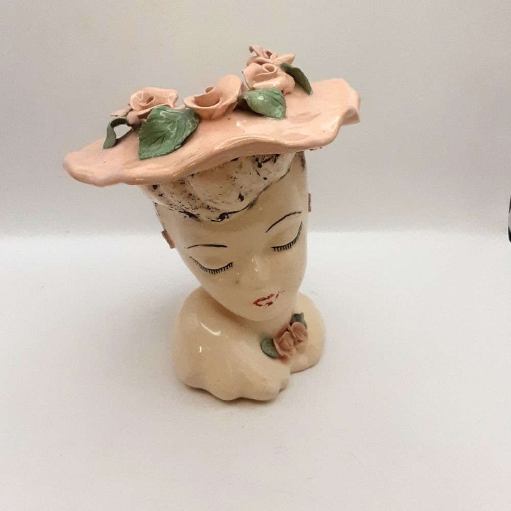 Vintage 1940s Lady Head Vase w/ Roses on Hat 6"